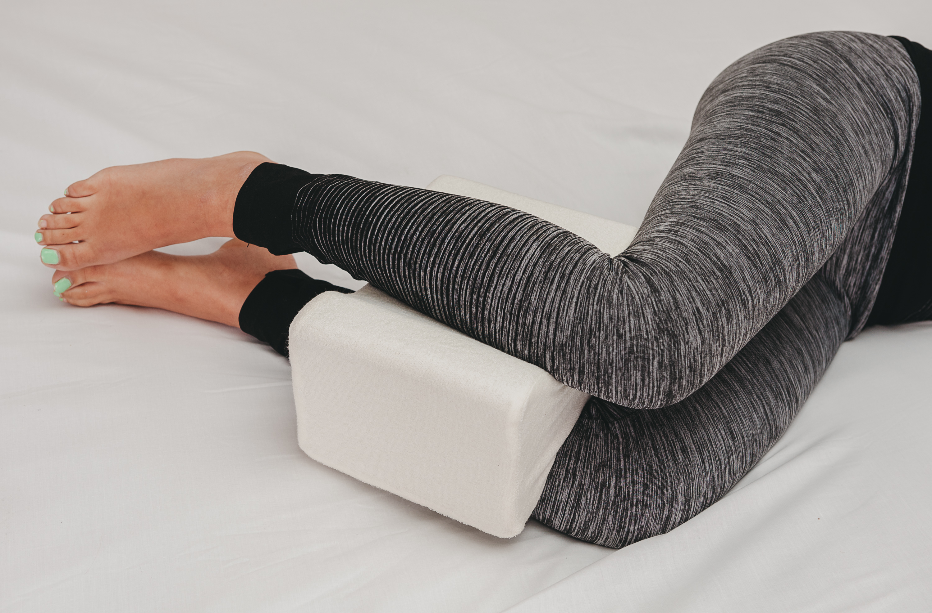 contour leg pillow